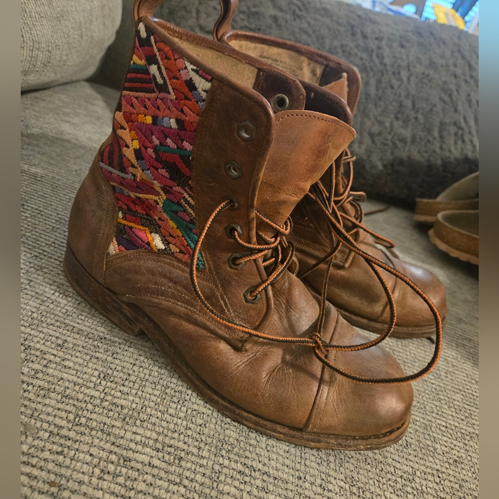 TEYSHA Brown Leather Boots with Colorful Pattern